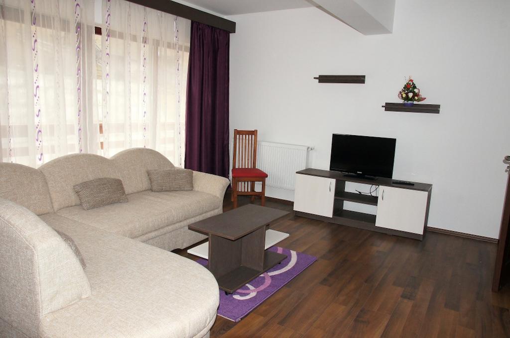Pensiunea Daria Fundata Habitación foto